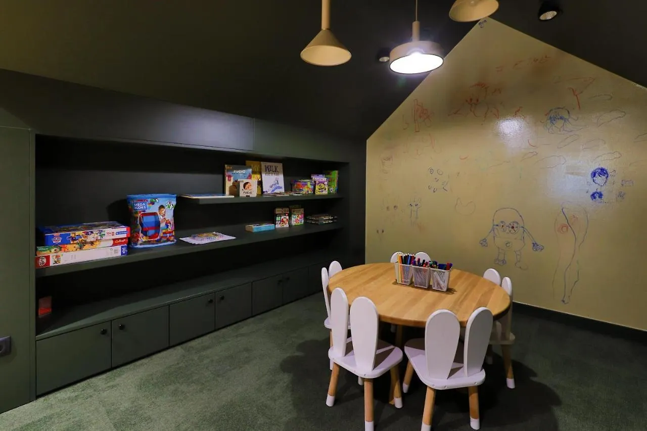 Mlyny Gdanskie Apartment With Terrace, Gym & Playground By Renters